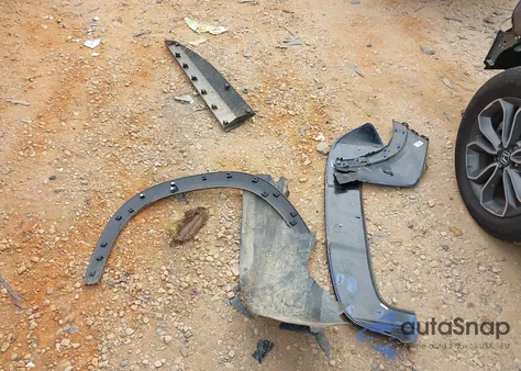 2024 Chevrolet Trax Fwd Lt z USA, uszkodzony, nr VIN KL77LHE2XRC218387